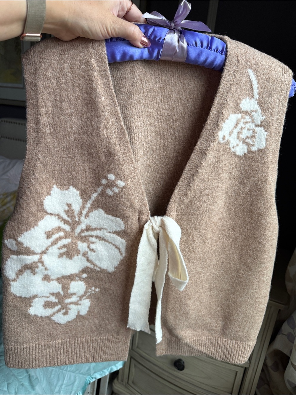 Women’s Brown Floral Tie-Front Sweater Vest